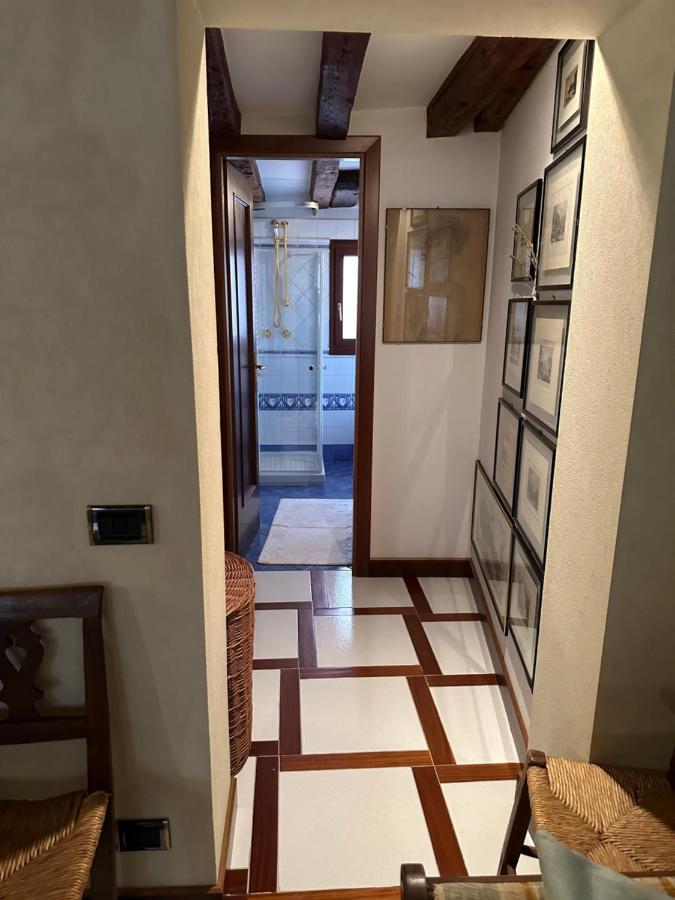 1 Ca'Del Traghetto Family Apartment Венеция Экстерьер фото
