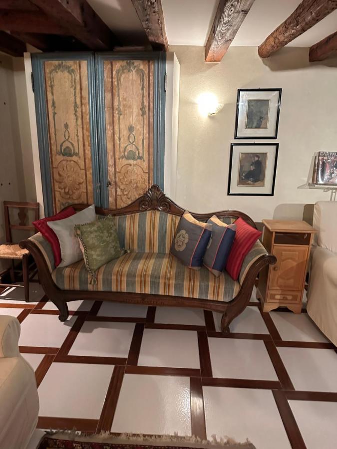 1 Ca'Del Traghetto Family Apartment Венеция Экстерьер фото